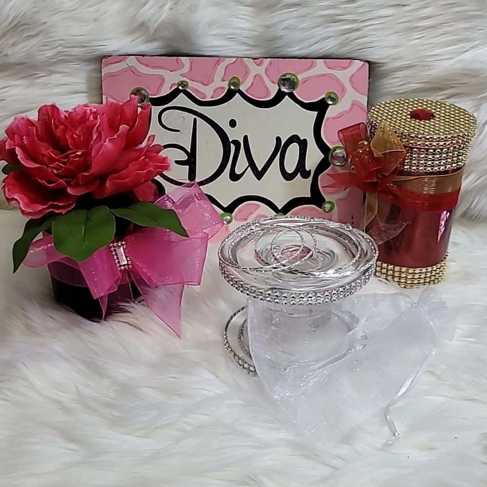 1528 BEAUTY EARRING 2 PC SET WITH GIFT BAG